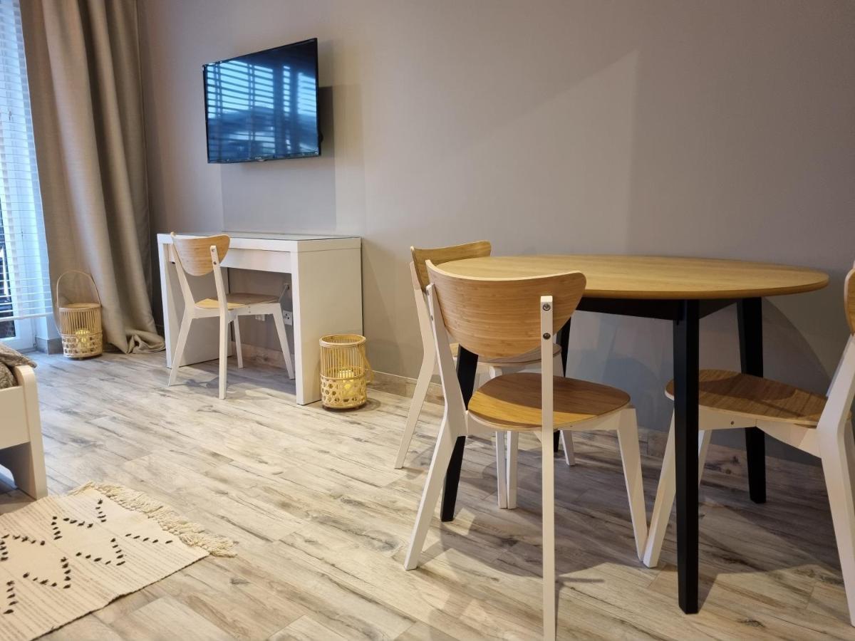 Apple Apartments - Gdanska Prywatne Miejsce Parkingowe Lódź Exterior foto