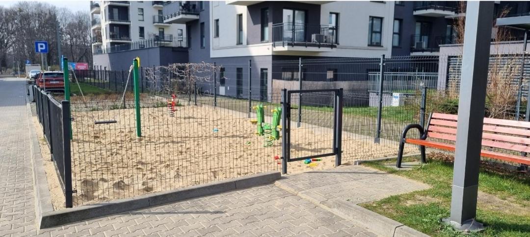 Apple Apartments - Gdanska Prywatne Miejsce Parkingowe Lódź Exterior foto